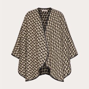 Valentino Garavani Toile Iconographe
Poncho or Cape. Reversible NWT